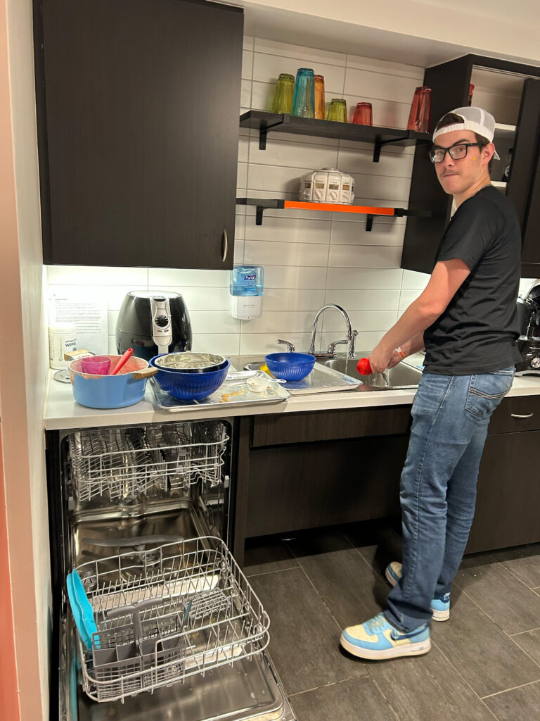 Keys to Work attending in the training kitchen